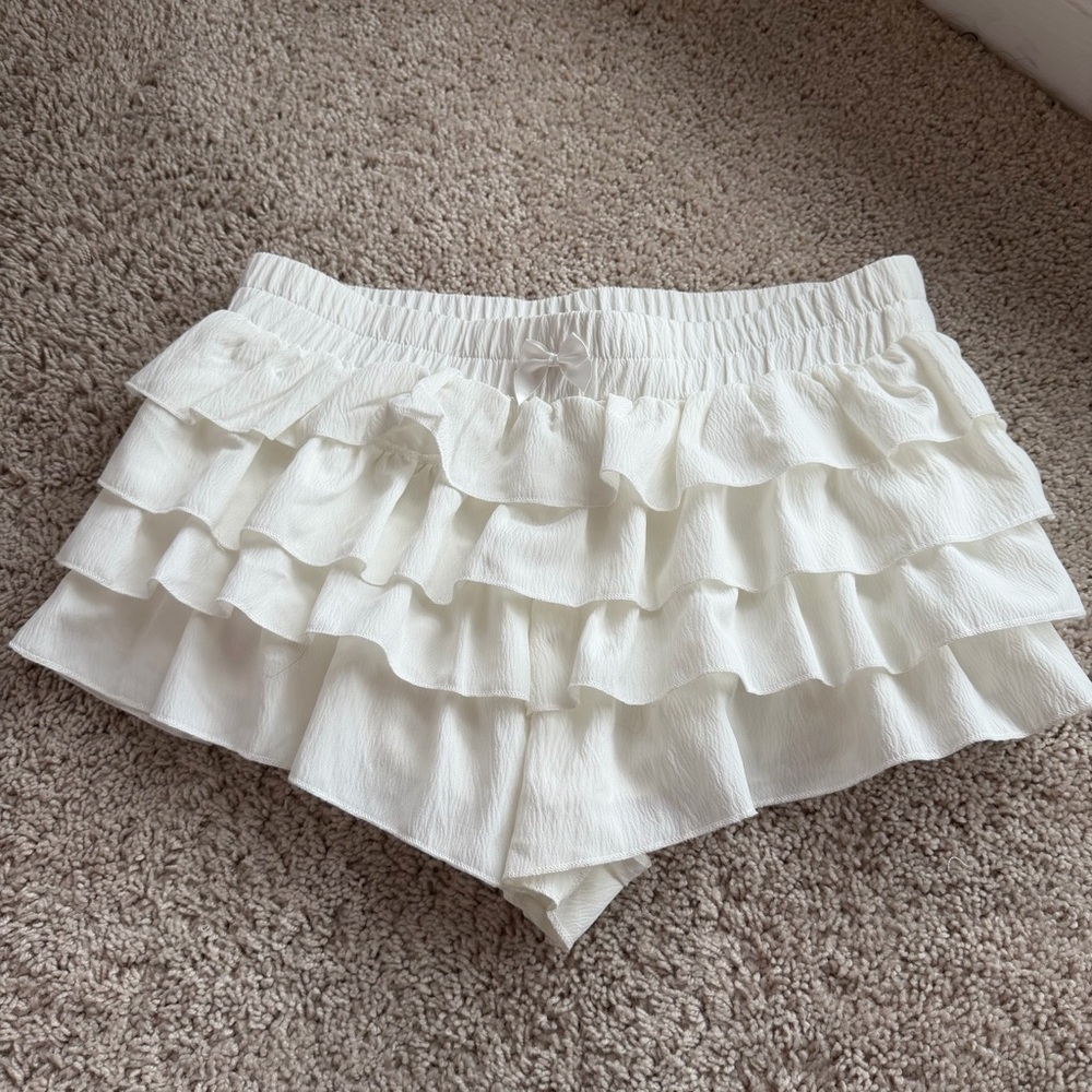 Windsor Cream Tiered Ruffle Skort Shorts